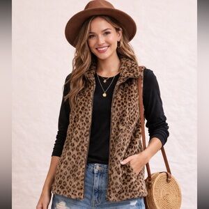 Leopard Faux Fur Vest Zip Front Soft Cozy Layering Piece Boutique Style Size S